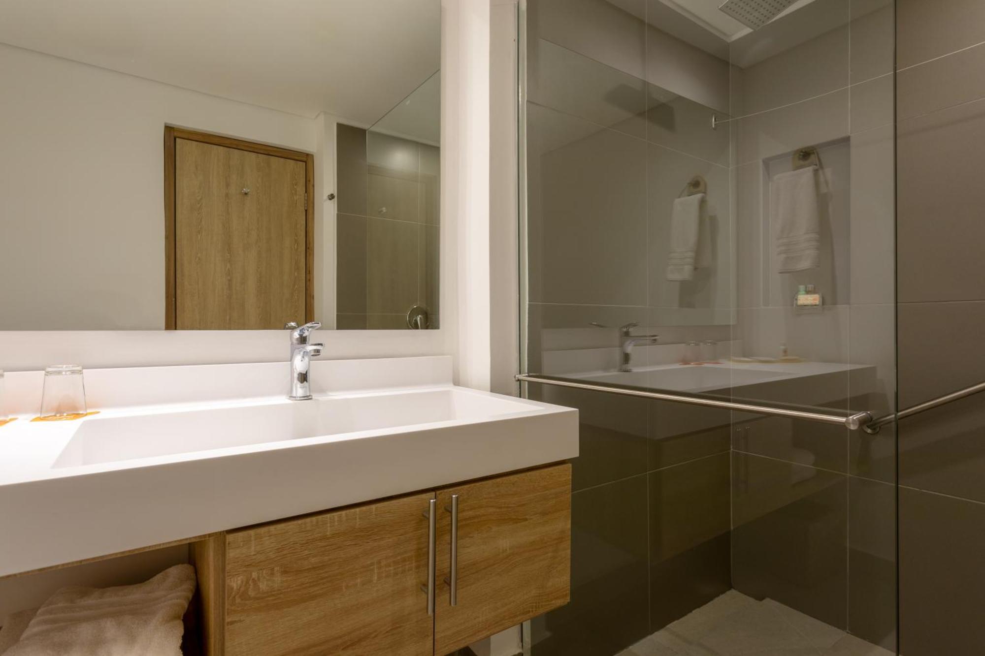 Ghl Hotel Club El Puente Girardot Eksteriør bilde